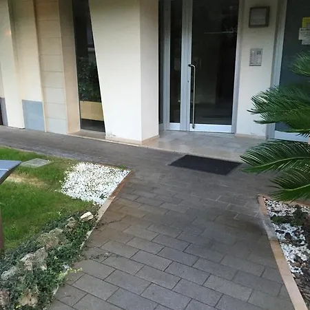 Sud Apartment *